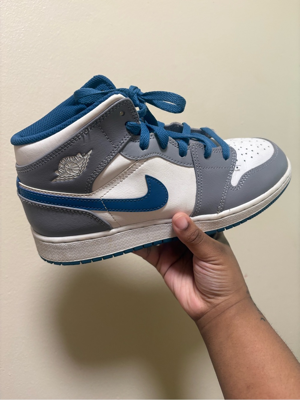 Air Jordan’s Sneakers in Cement True Blue 7Y/Men’s 7